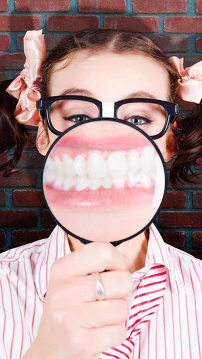 magnifying-glass-smile-amp